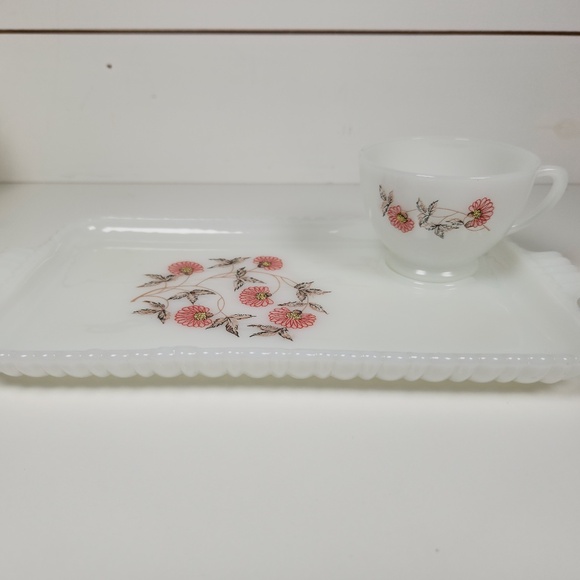 Vintage Anchor Hocking Fire King Fleurette Milk Glass Snack Plate & Cup- Floral - Picture 1 of 10